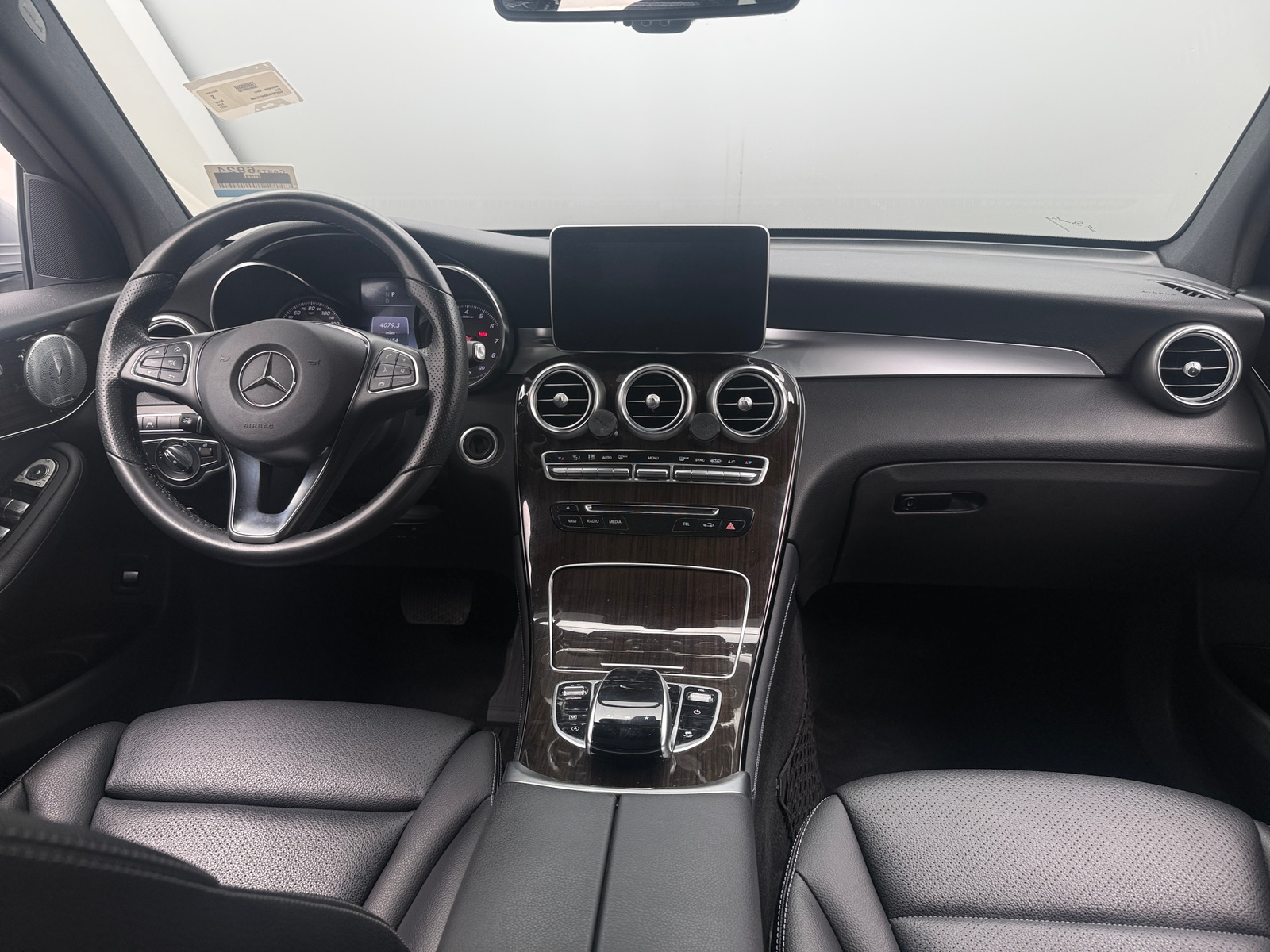 Thumbnail: 2017 Mercedes-Benz GLC - 2