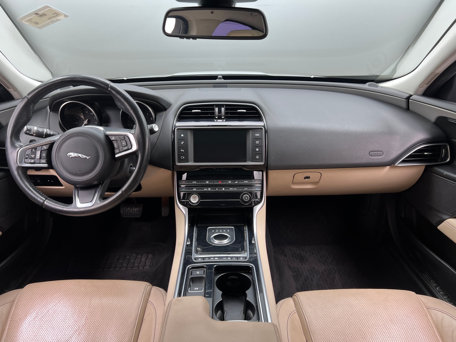 Thumbnail: 2018 Jaguar XE - 2