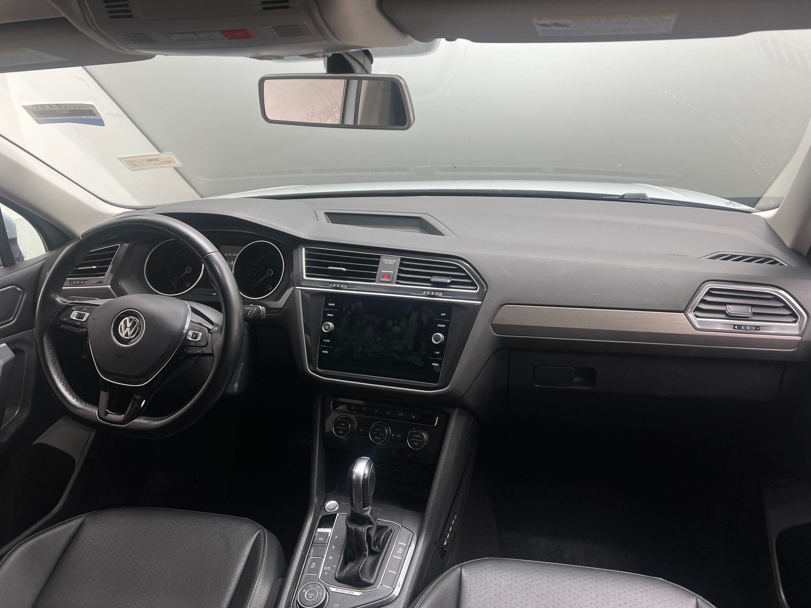 Thumbnail: 2018 Volkswagen Tiguan - 2