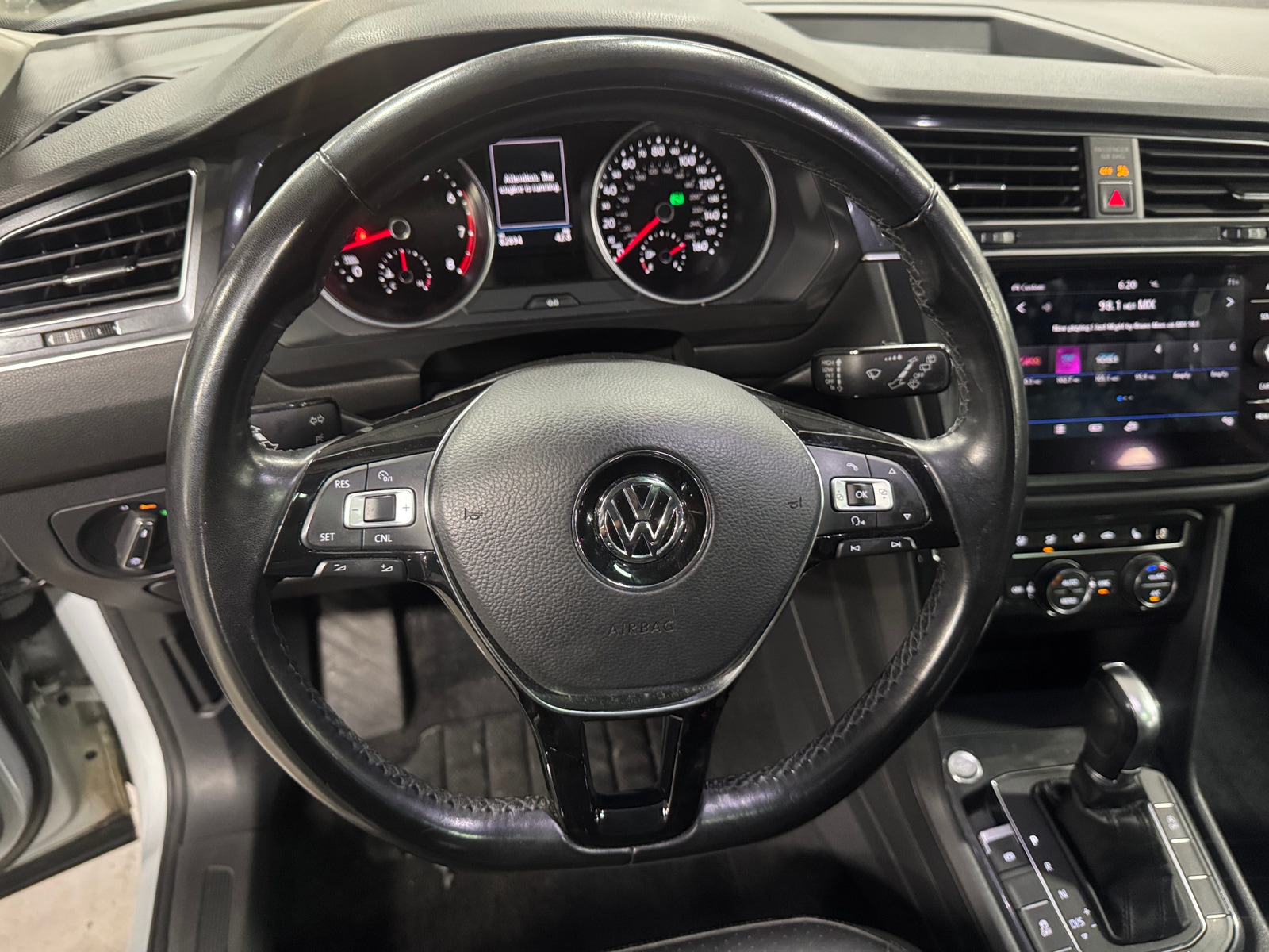 Thumbnail: 2018 Volkswagen Tiguan - 4