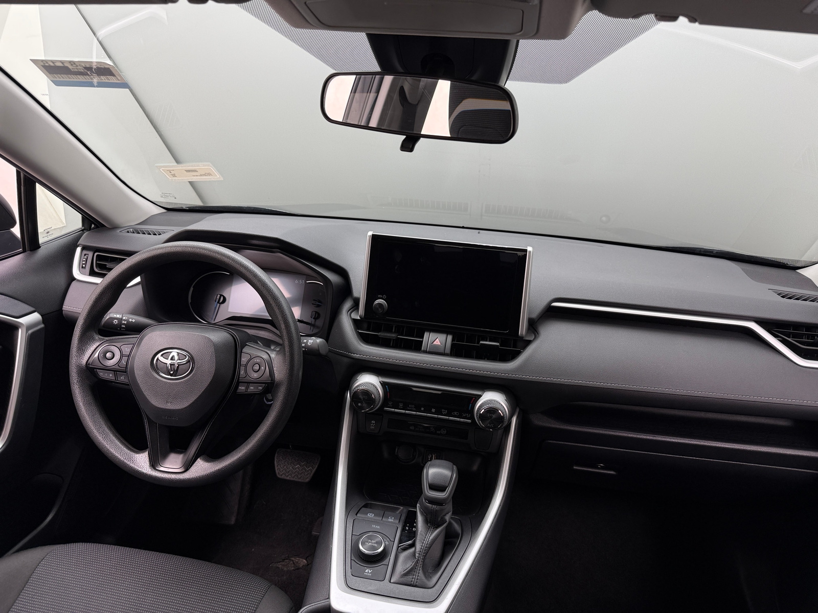 Thumbnail: 2025 Toyota RAV4 - 3