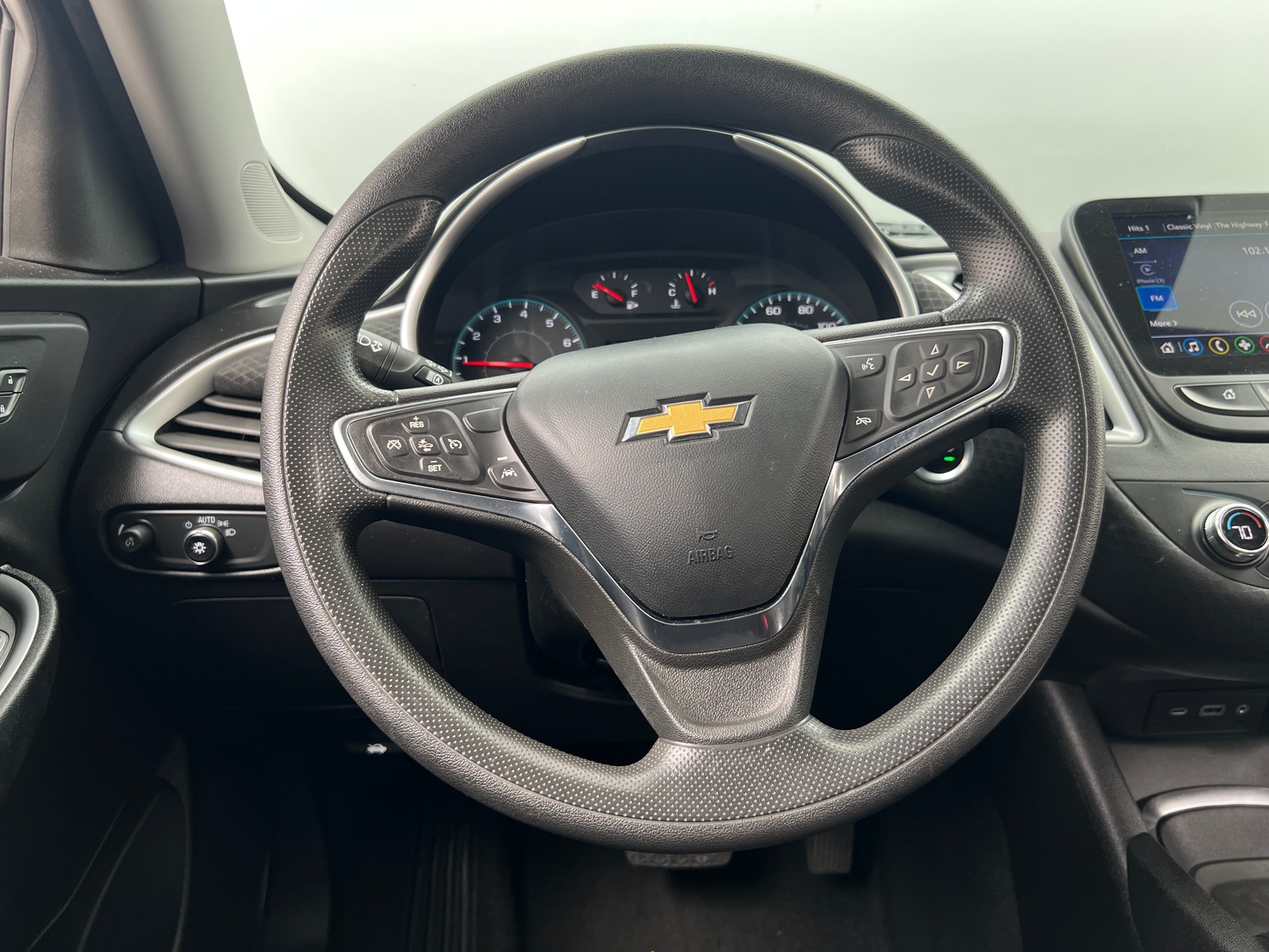 Thumbnail: 2024 Chevrolet Malibu - 5