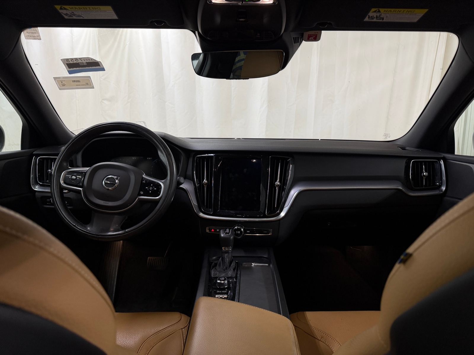 Thumbnail: 2020 Volvo V60 - 2