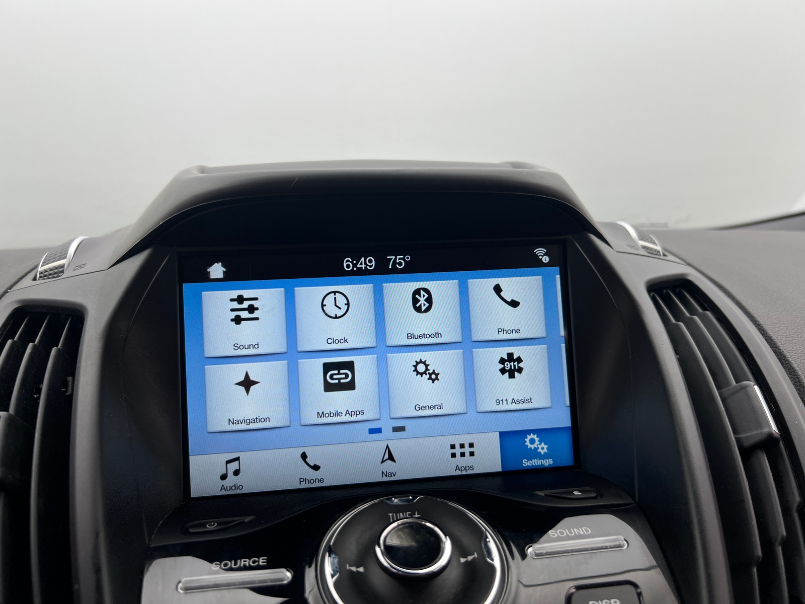 Thumbnail: 2017 Ford Escape - 3