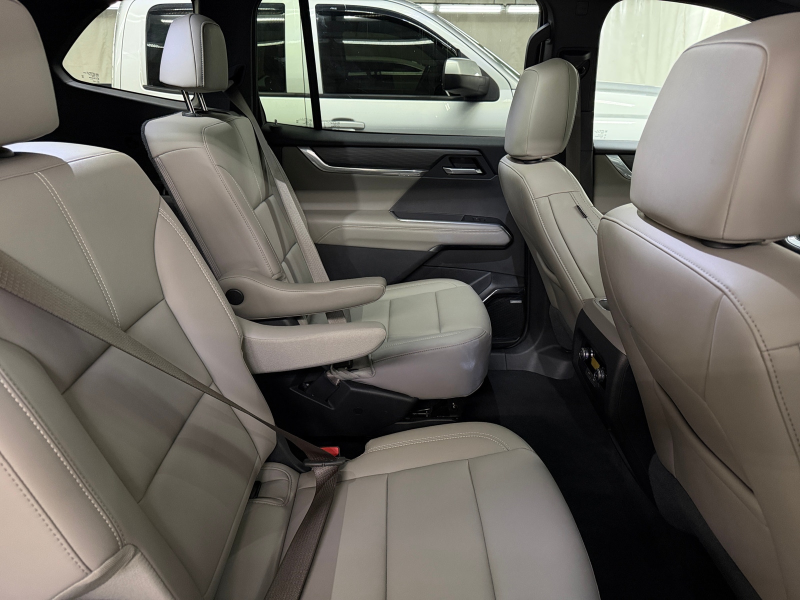 Thumbnail: 2026 GMC Acadia - 5