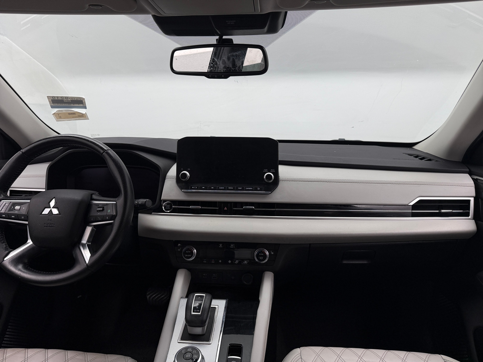 Thumbnail: 2022 Mitsubishi Outlander - 2