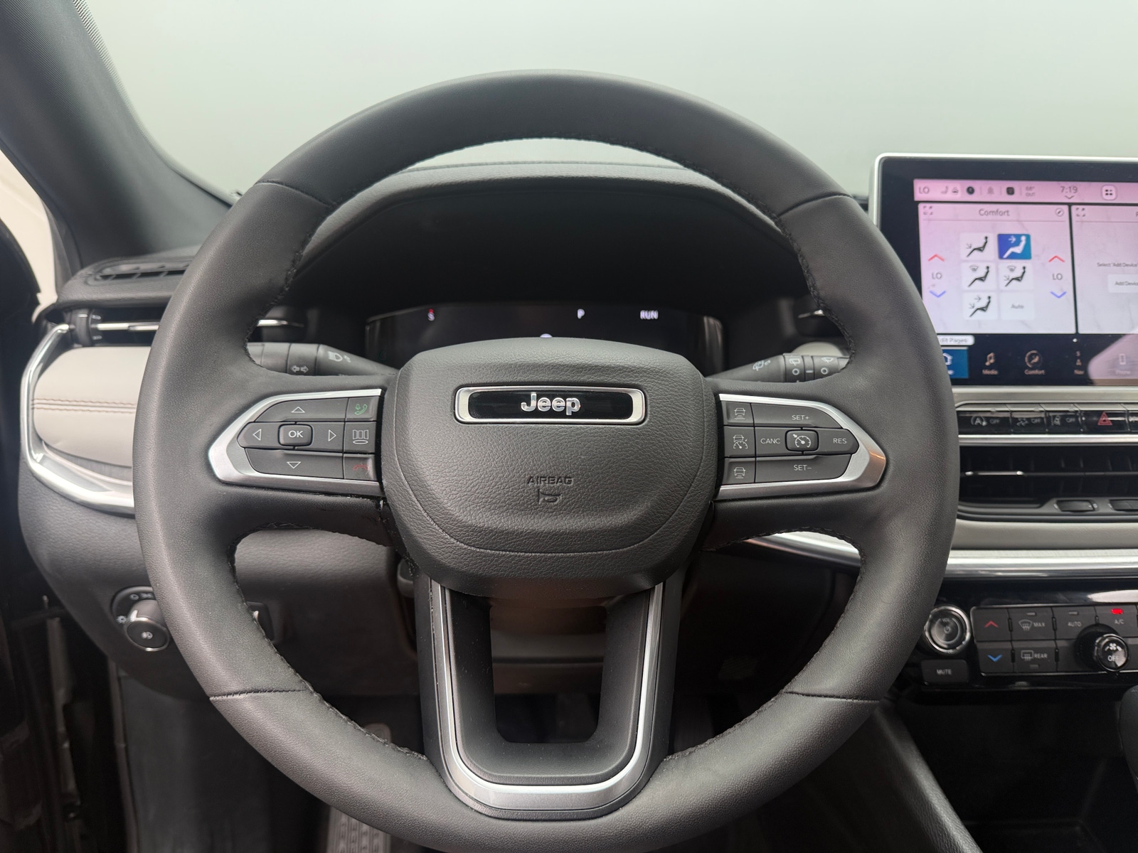 Thumbnail: 2023 Jeep Compass - 4