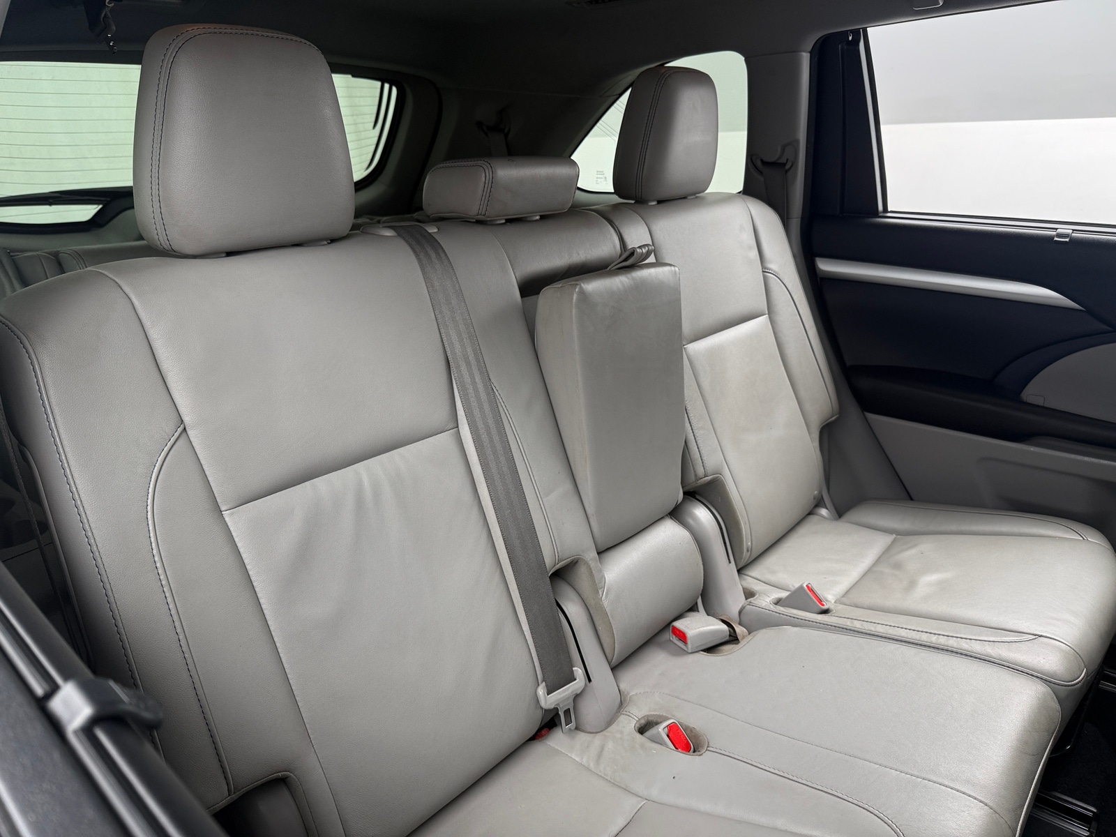 Thumbnail: 2016 Toyota Highlander - 5