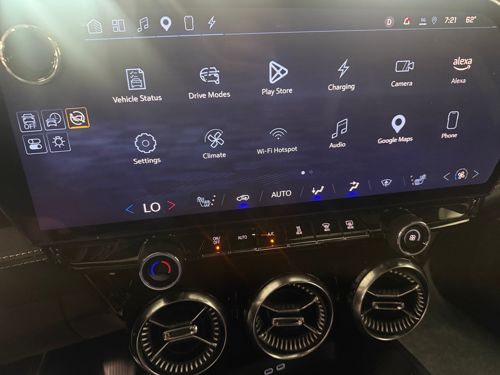 Thumbnail: 2024 Chevrolet Blazer EV - 3