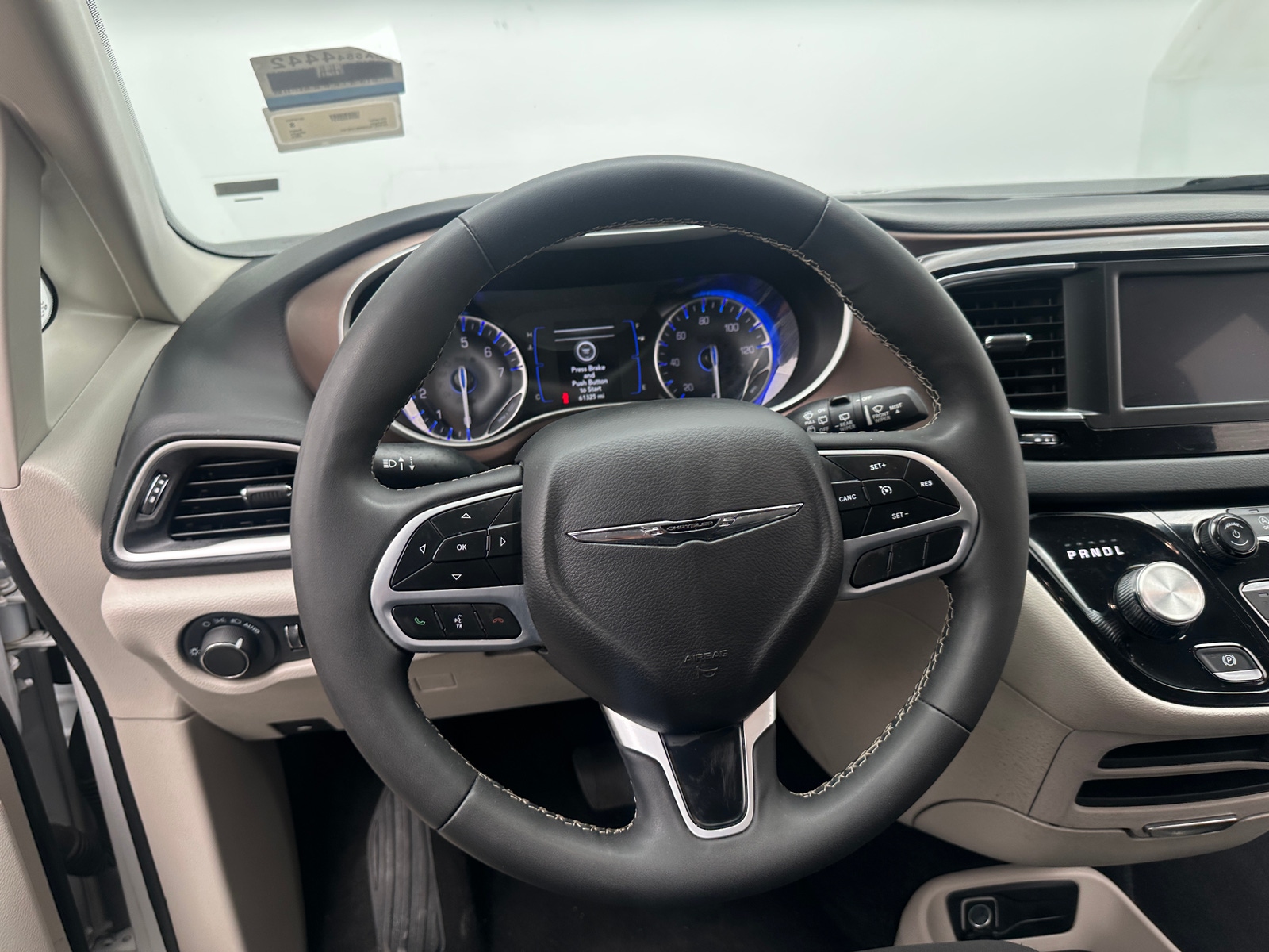 Thumbnail: 2024 Chrysler Voyager - 5