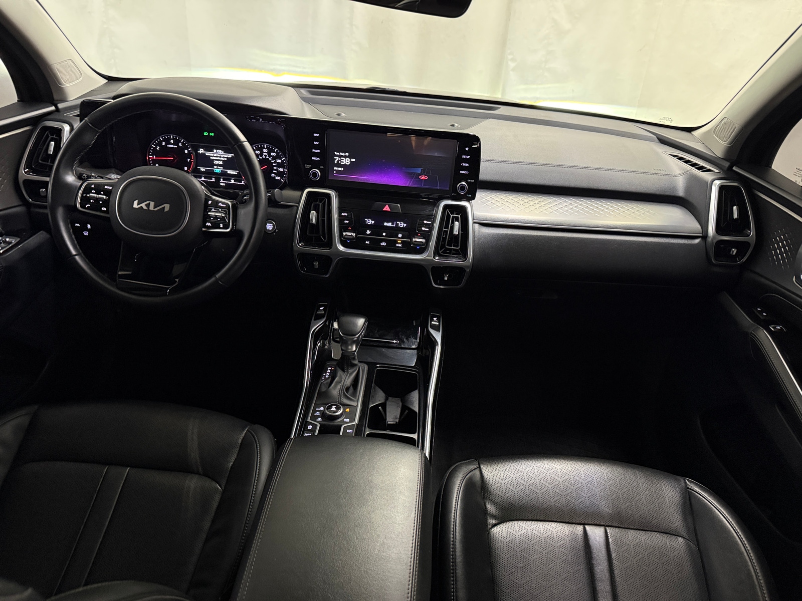 Thumbnail: 2022 Kia Sorento - 2
