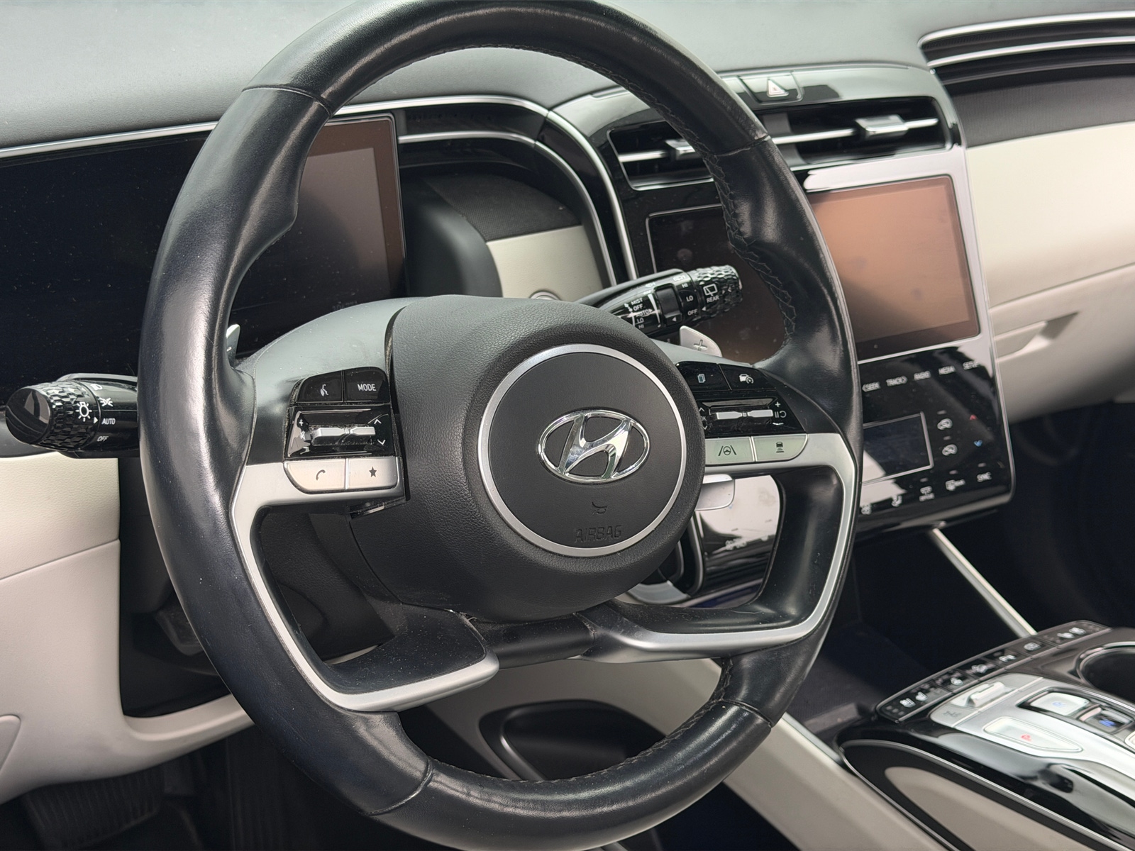 Thumbnail: 2022 Hyundai Tucson - 4