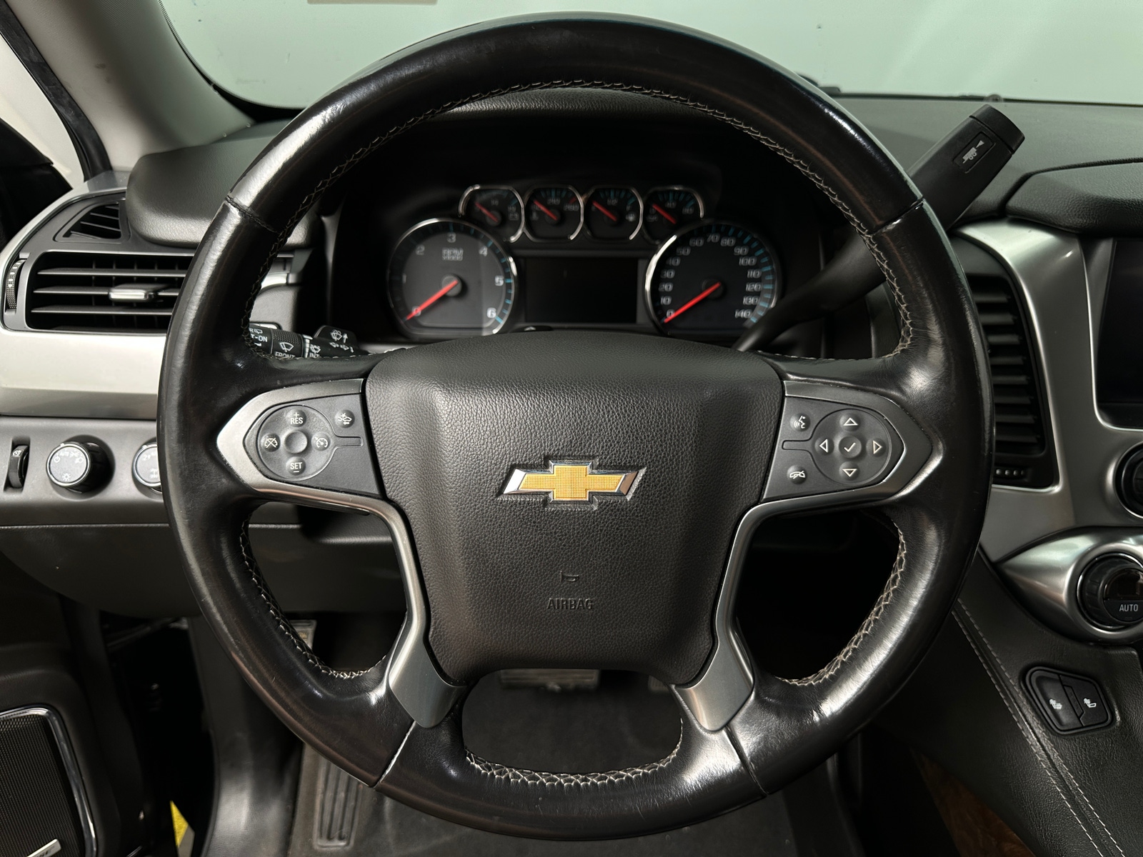 Thumbnail: 2019 Chevrolet Tahoe - 4