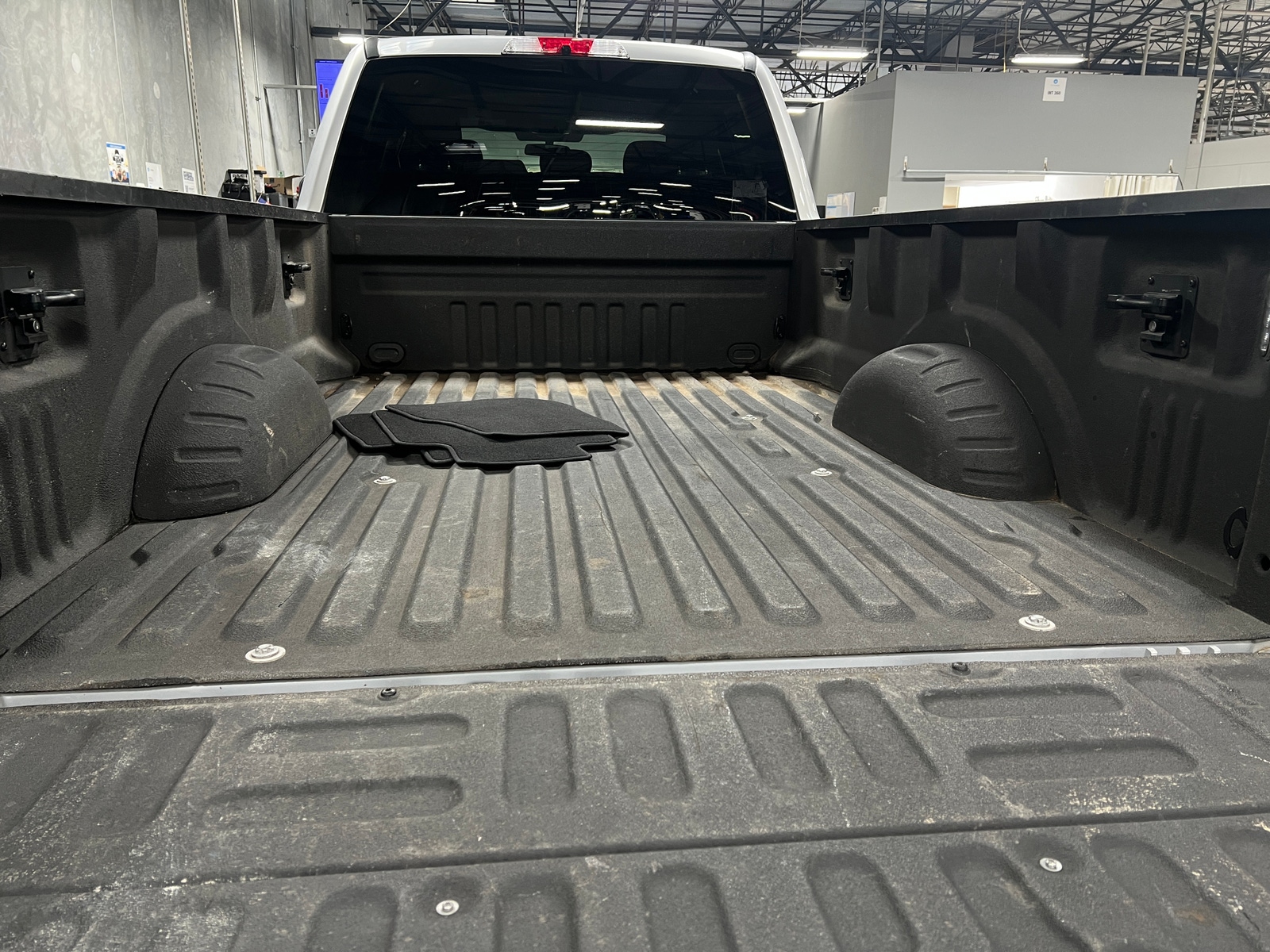 Thumbnail: 2019 Ford Econoline - 7