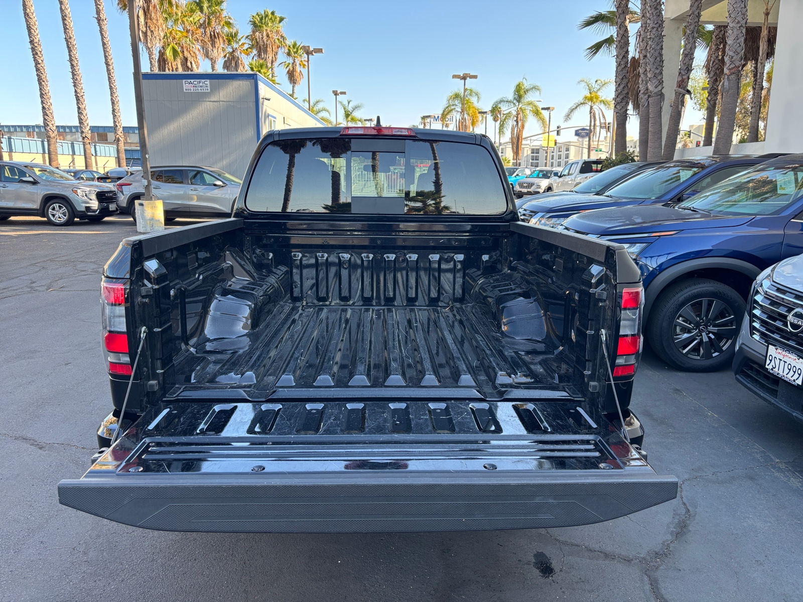 Thumbnail: 2026 Nissan Frontier - 6