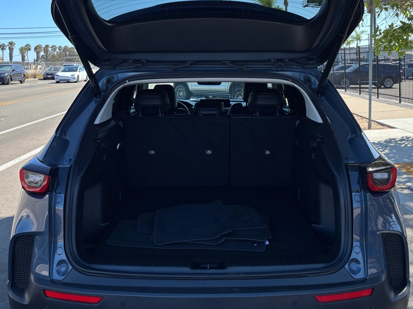 Thumbnail: 2026 Mazda CX-50 - 6