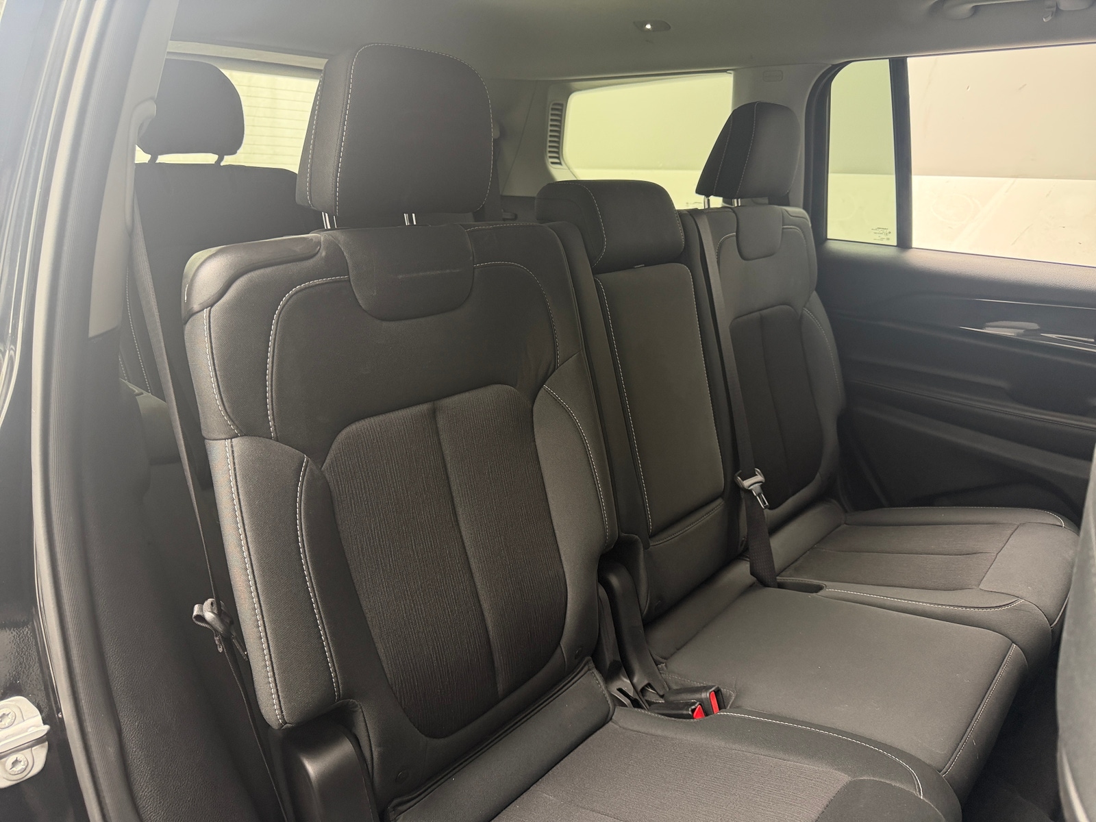Thumbnail: 2023 Jeep Grand Cherokee L - 6
