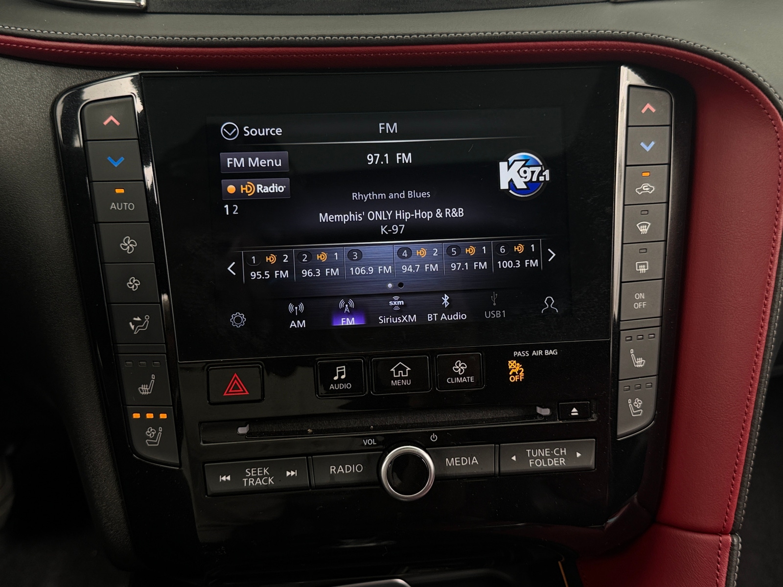 Thumbnail: 2023 INFINITI QX55 - 3