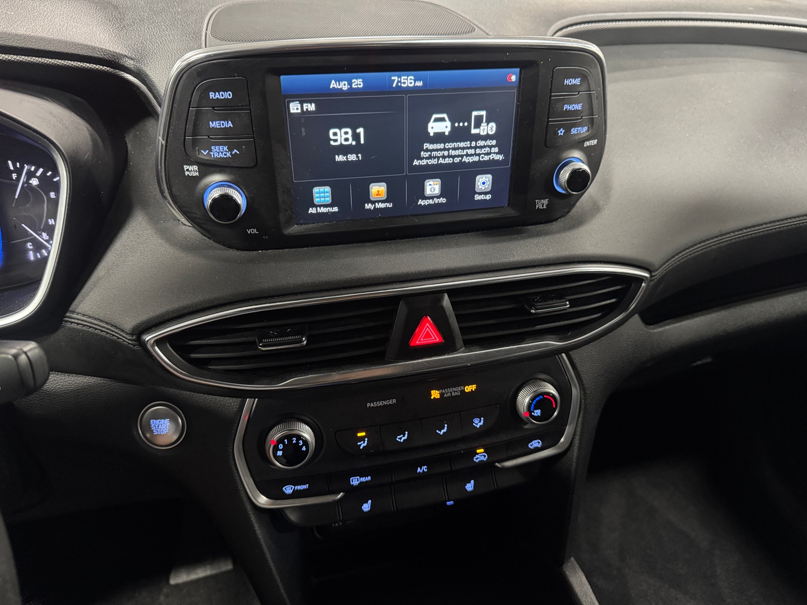 Thumbnail: 2020 Hyundai Santa Fe - 4