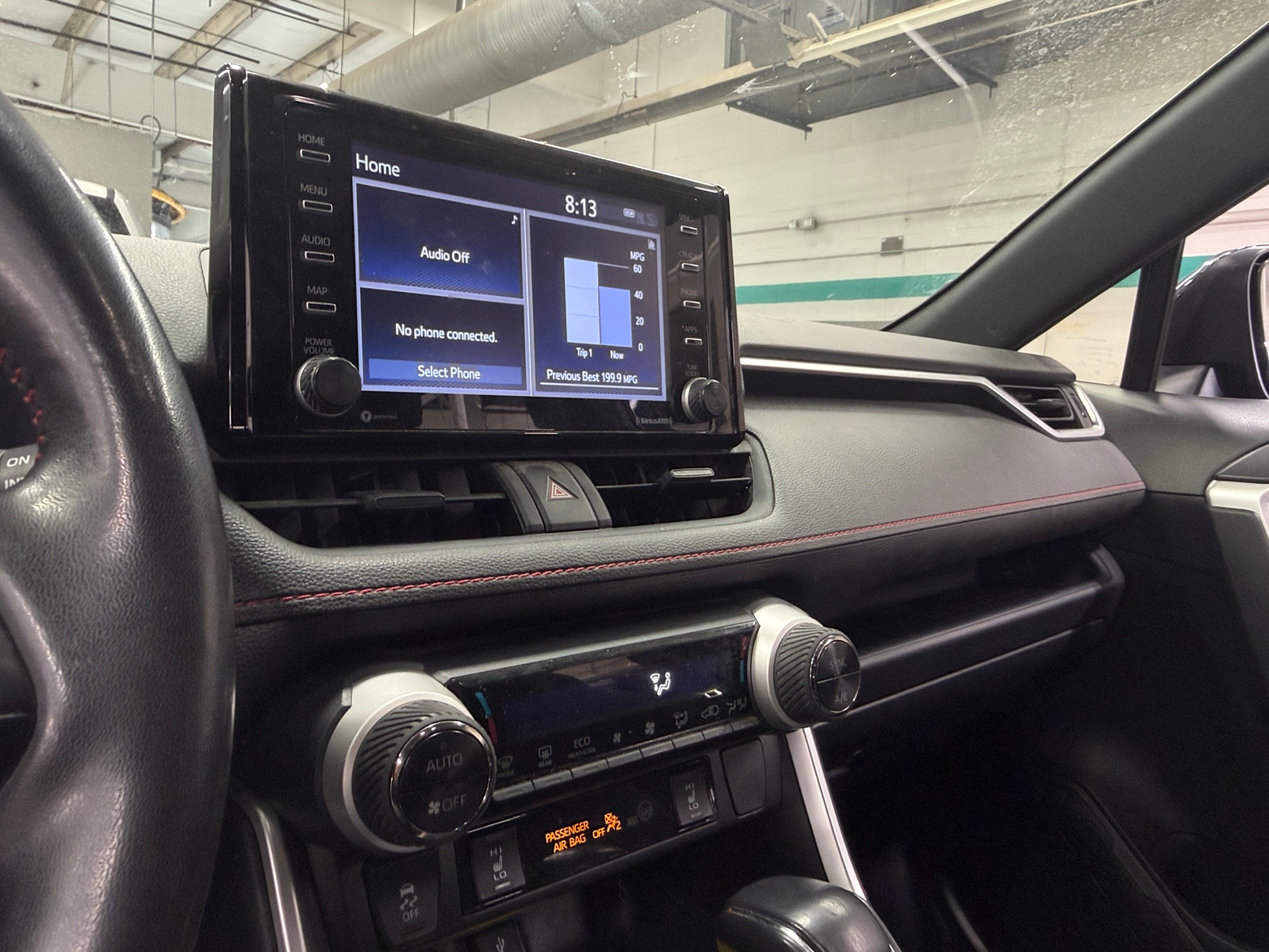 Thumbnail: 2022 Toyota RAV4 - 4