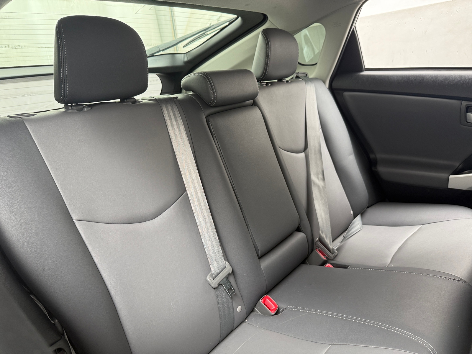 Thumbnail: 2015 Toyota Prius - 5