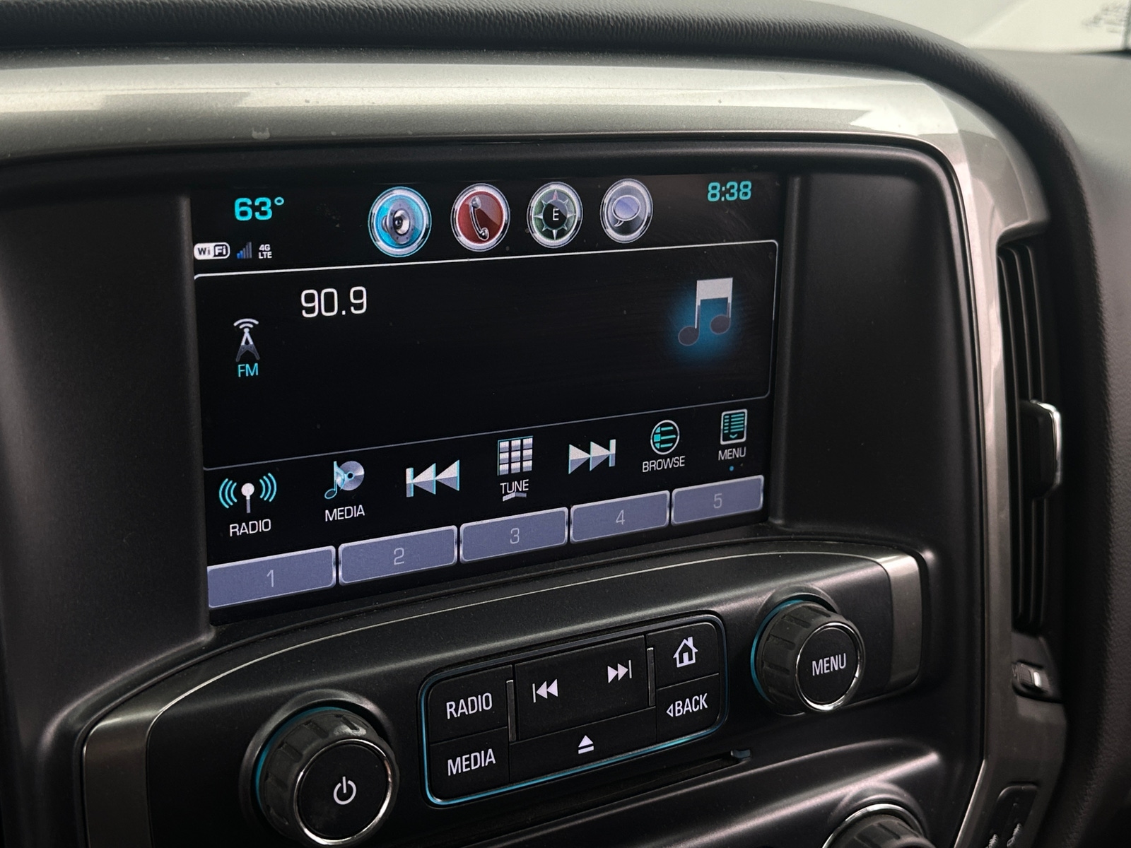 Thumbnail: 2018 Chevrolet Silverado 1500 - 4