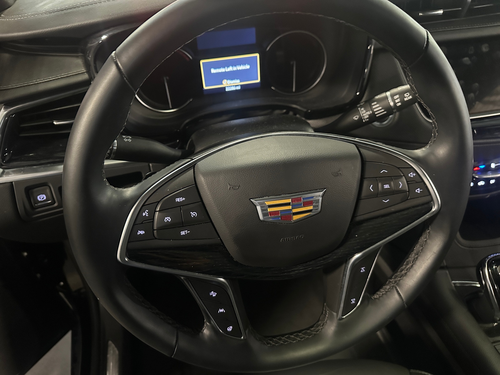 Thumbnail: 2025 Cadillac XT5 - 4