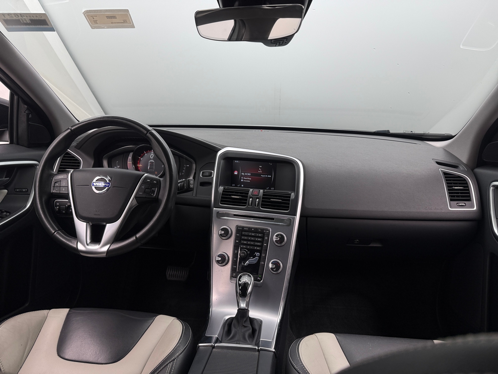 Thumbnail: 2017 Volvo XC60 - 2