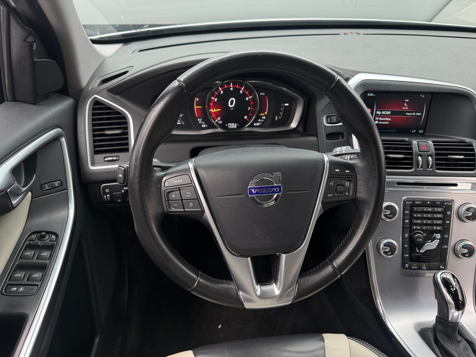 Thumbnail: 2017 Volvo XC60 - 4