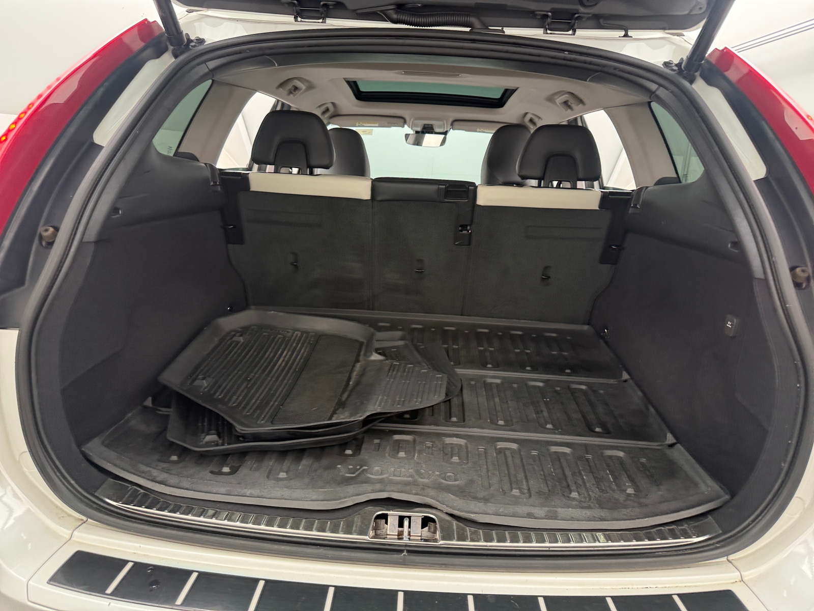 Thumbnail: 2017 Volvo XC60 - 6