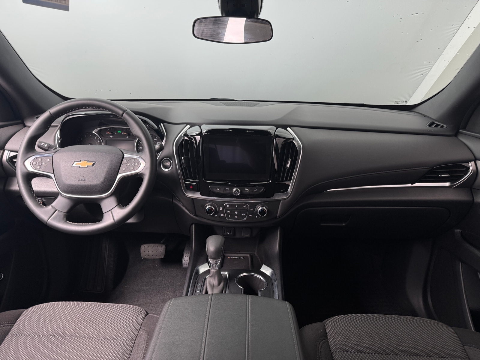 Thumbnail: 2023 Chevrolet Traverse - 3