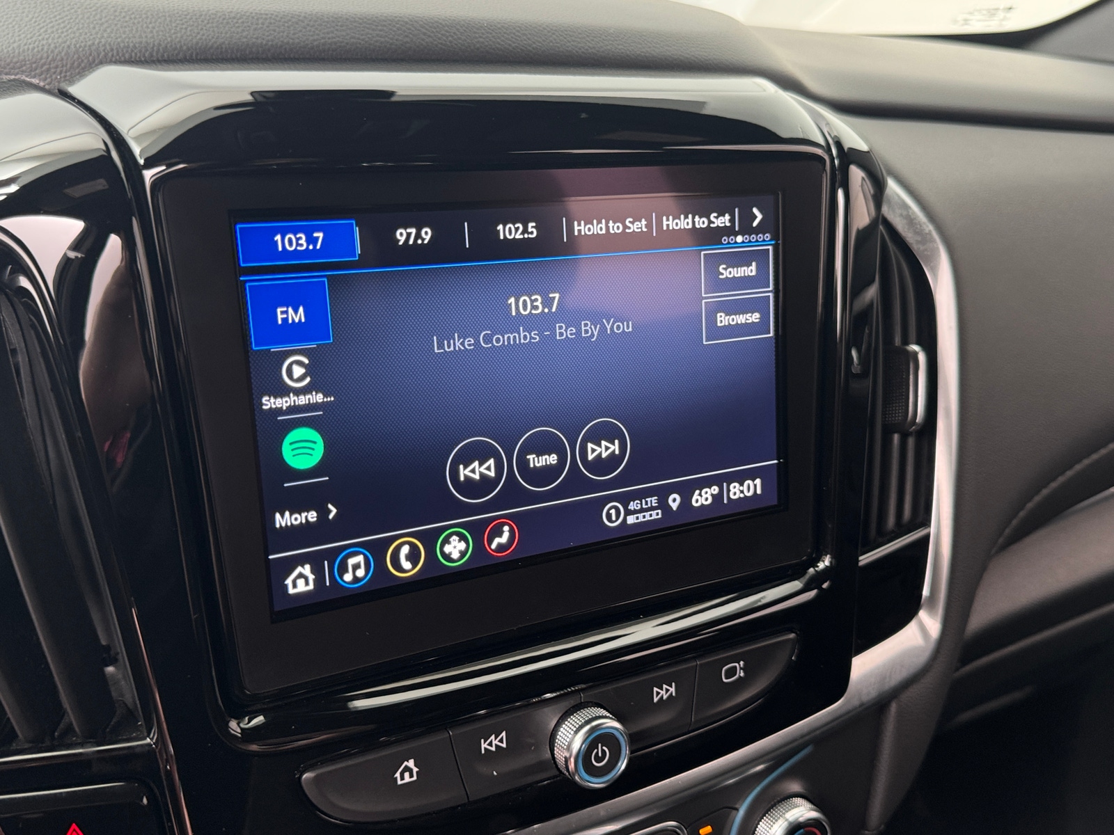 Thumbnail: 2023 Chevrolet Traverse - 4
