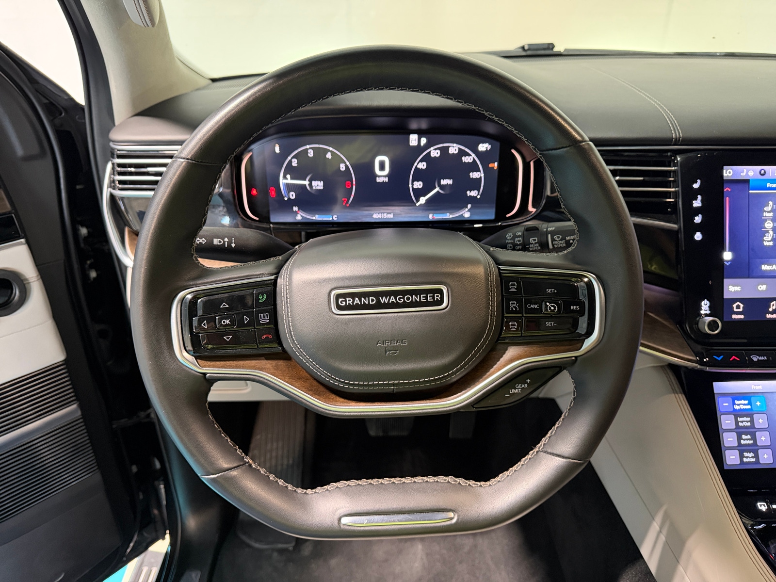 Thumbnail: 2023 Jeep Grand Wagoneer - 4