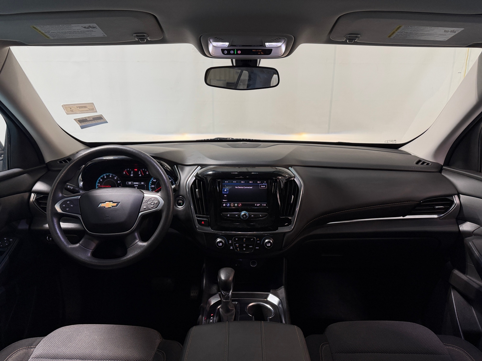 Thumbnail: 2021 Chevrolet Traverse - 3