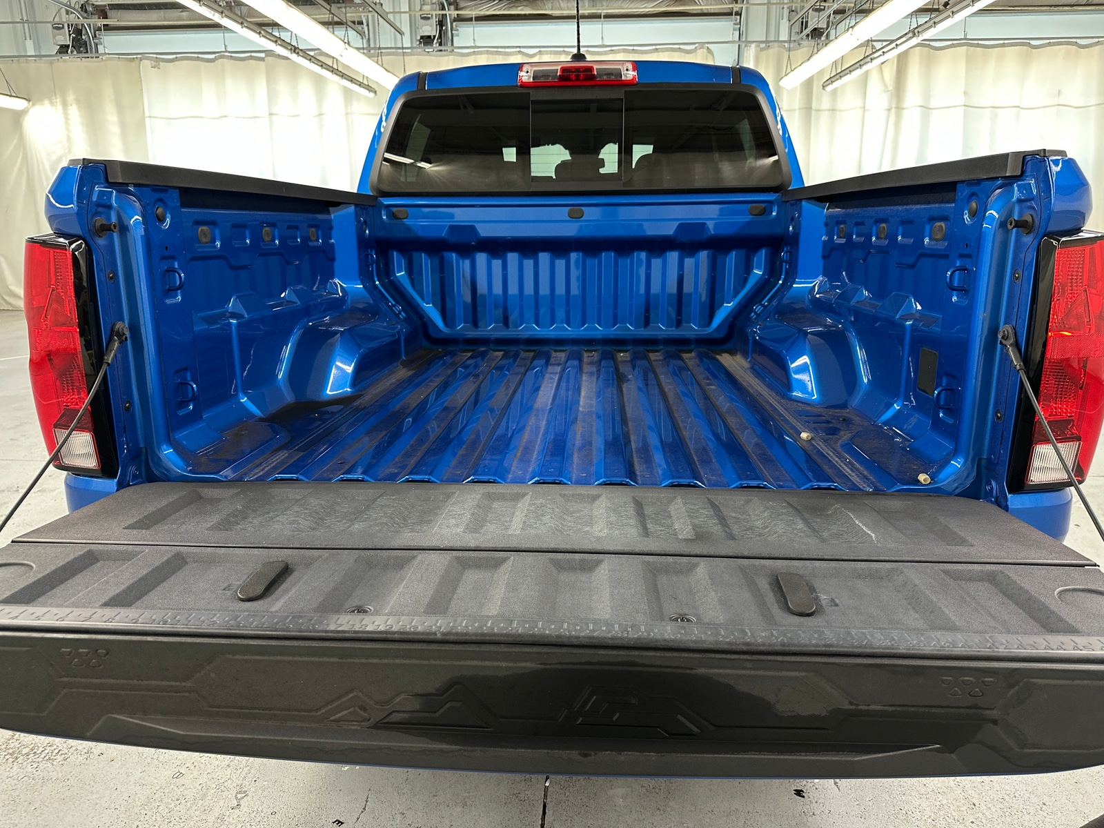 Thumbnail: 2024 Chevrolet Colorado - 7