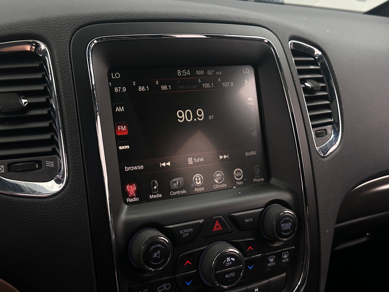 Thumbnail: 2017 Dodge Durango - 3