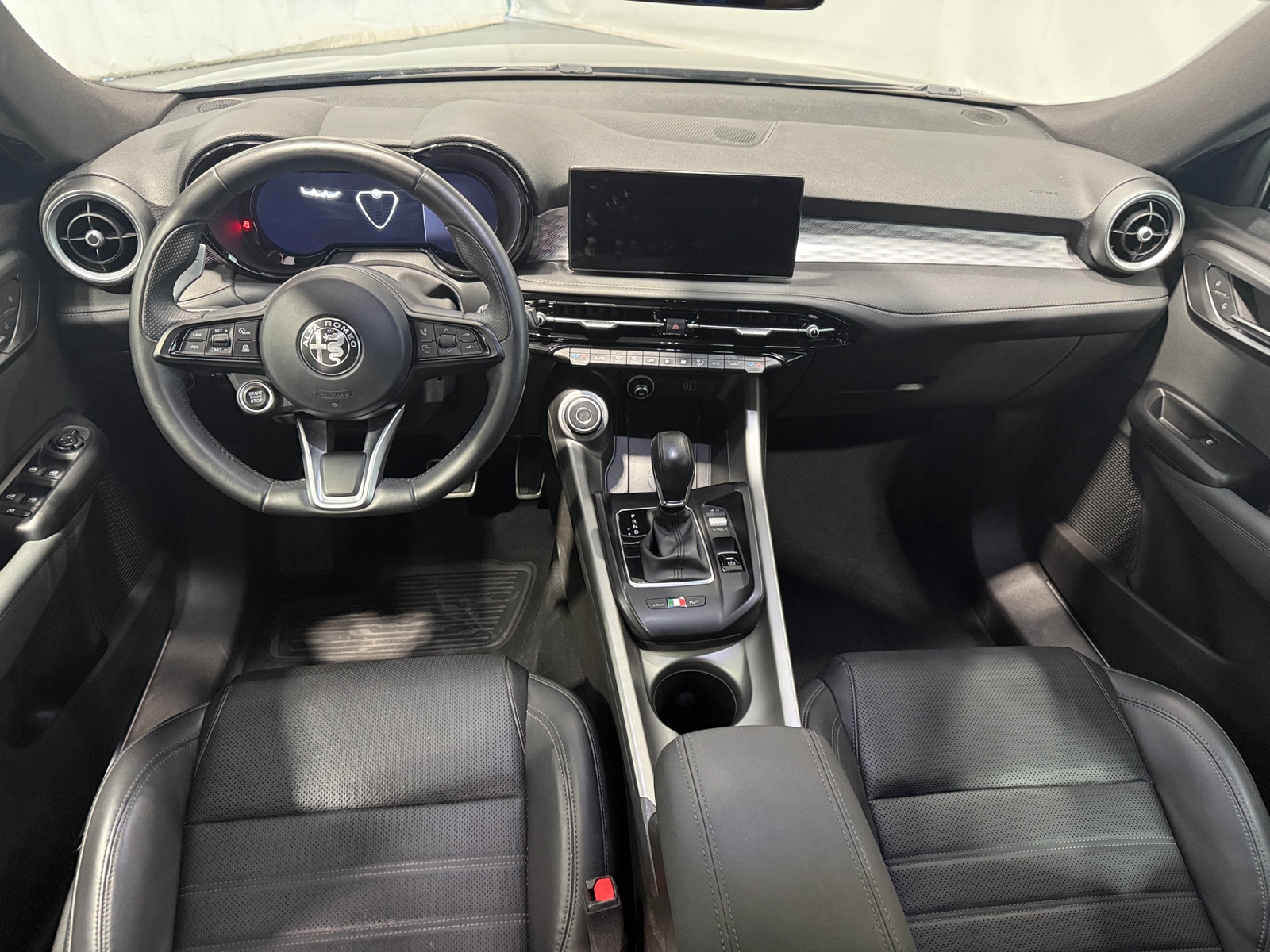 Thumbnail: 2024 Alfa Romeo Tonale - 2