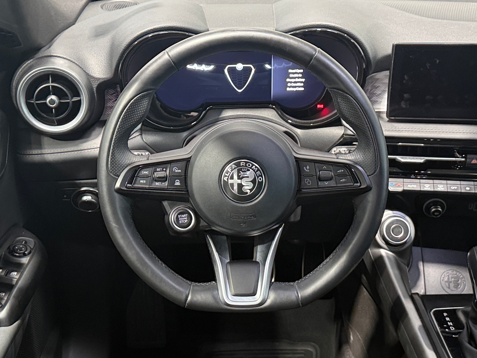 Thumbnail: 2024 Alfa Romeo Tonale - 4