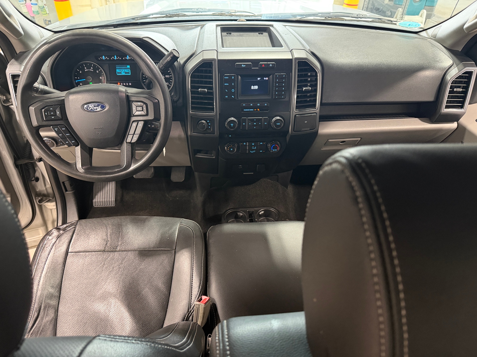 Thumbnail: 2018 Ford Econoline - 3