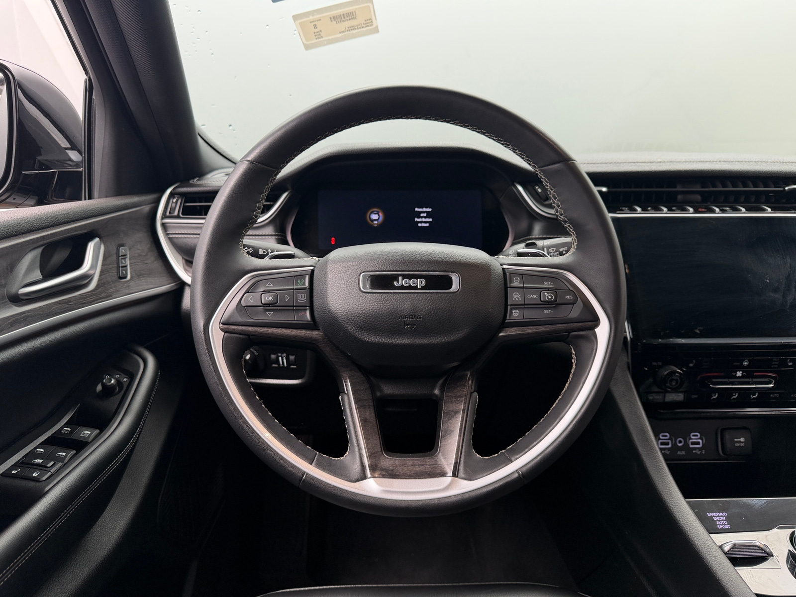 Thumbnail: 2024 Jeep Grand Cherokee L - 4