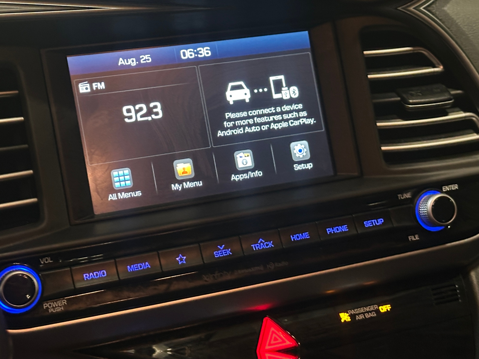 Thumbnail: 2019 Hyundai Elantra - 3