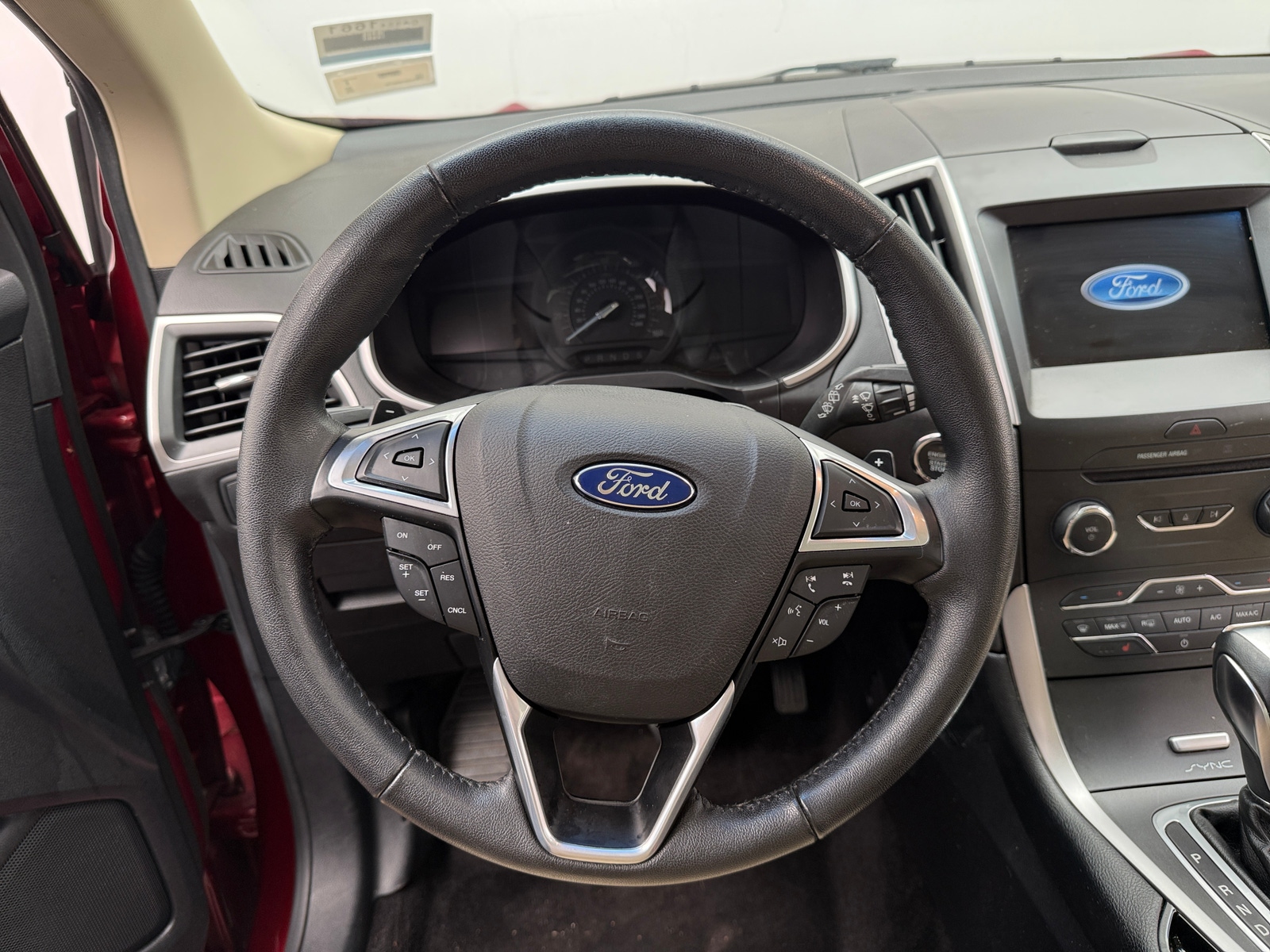 Thumbnail: 2016 Ford Edge - 4