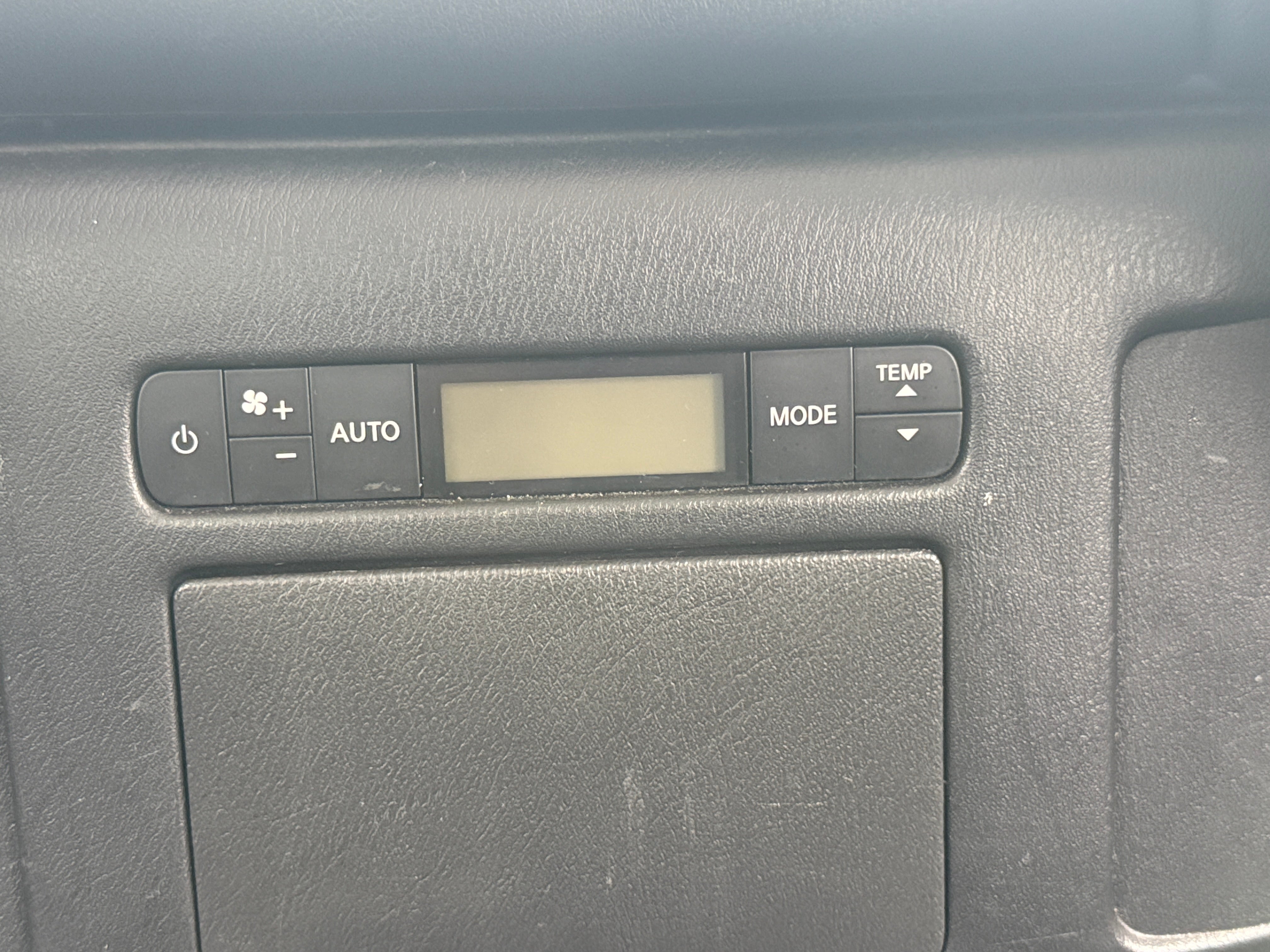 2024 Nissan Armada SL - Photo 6