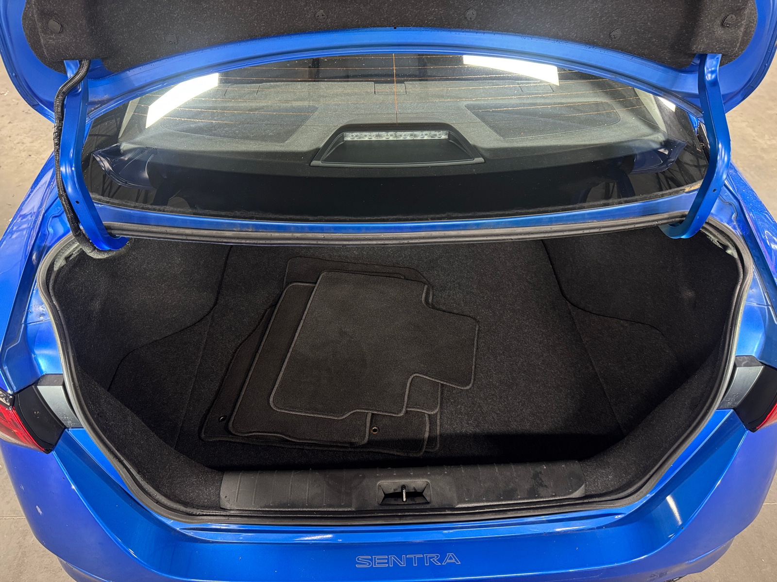Thumbnail: 2021 Nissan Sentra - 7