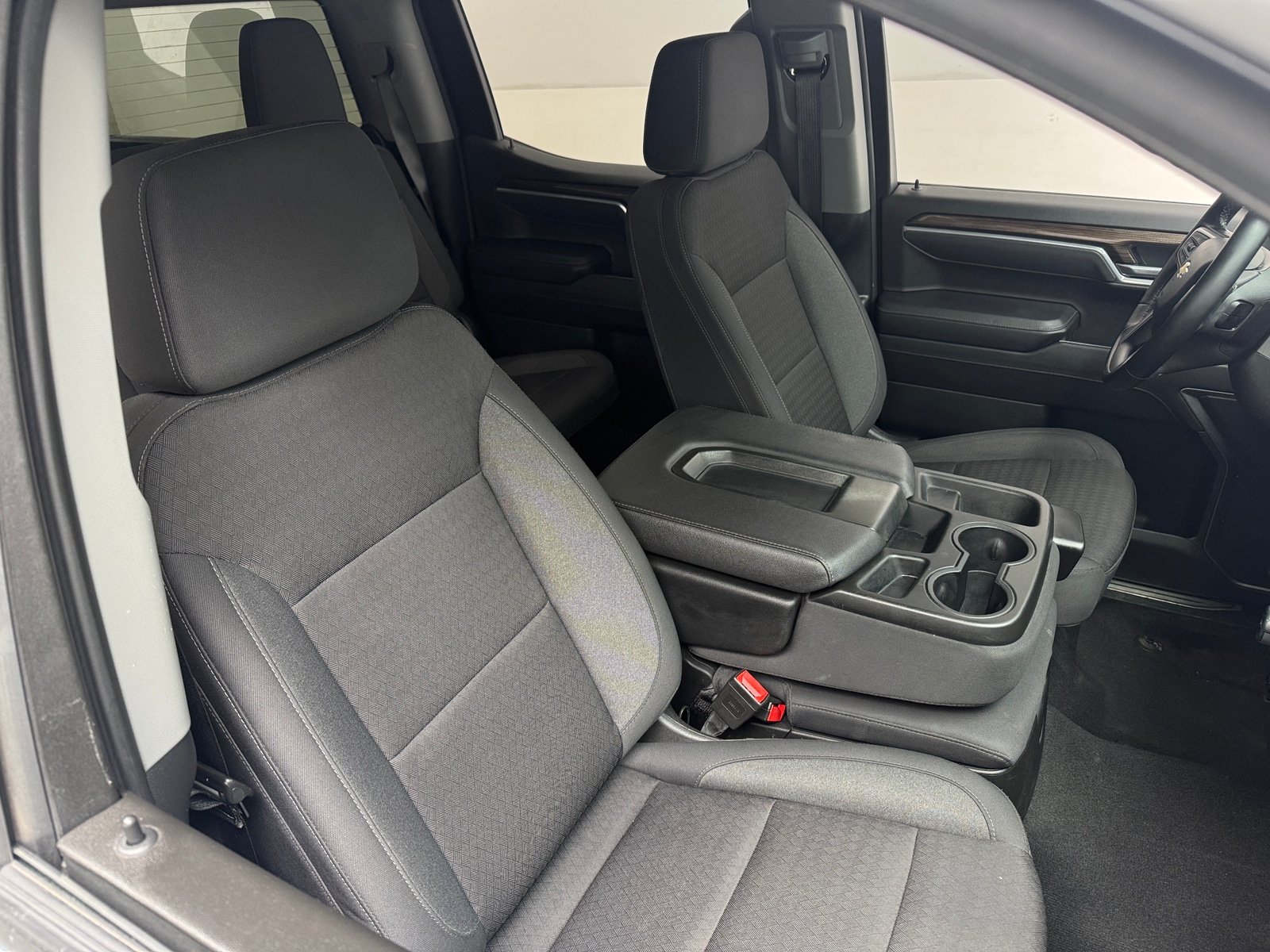 Thumbnail: 2025 Chevrolet Silverado 1500 - 2