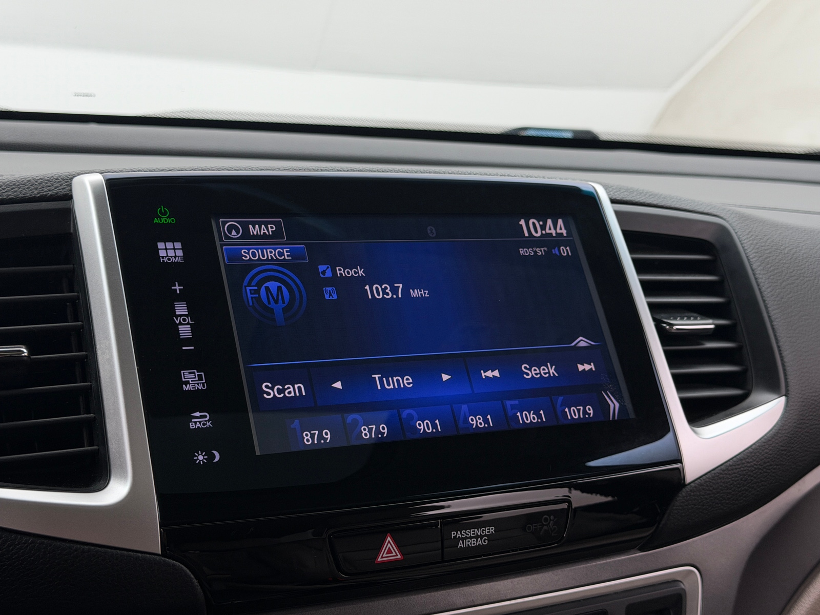 Thumbnail: 2016 Honda Pilot - 4