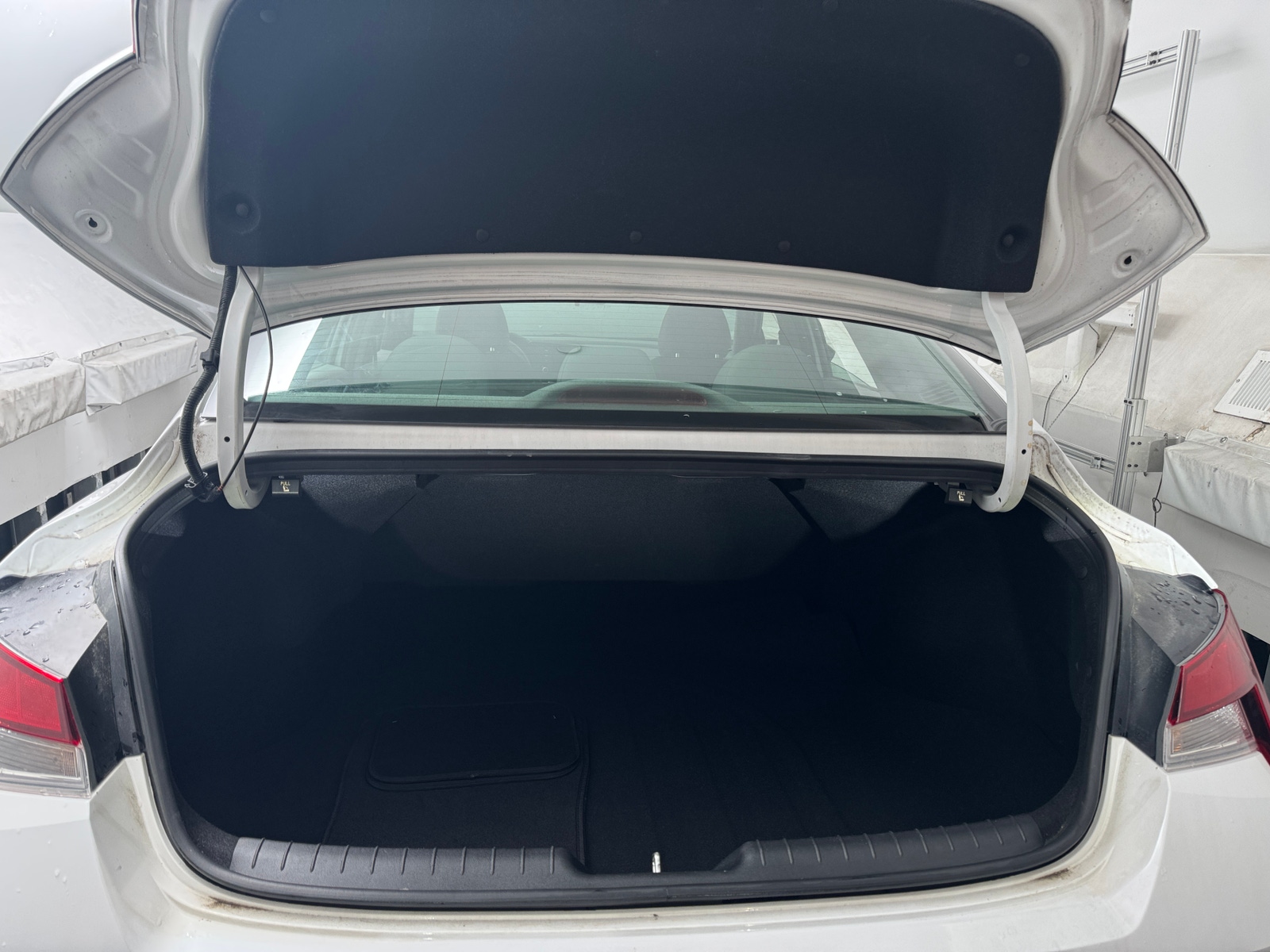 Thumbnail: 2024 Hyundai Elantra - 7