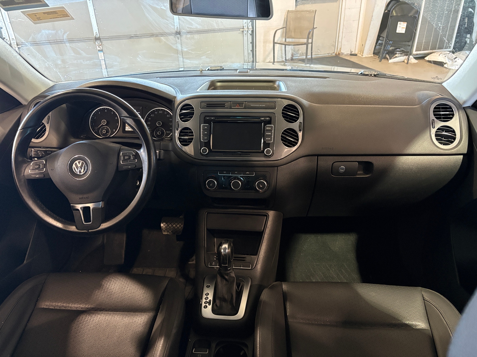 Thumbnail: 2012 Volkswagen Tiguan - 3