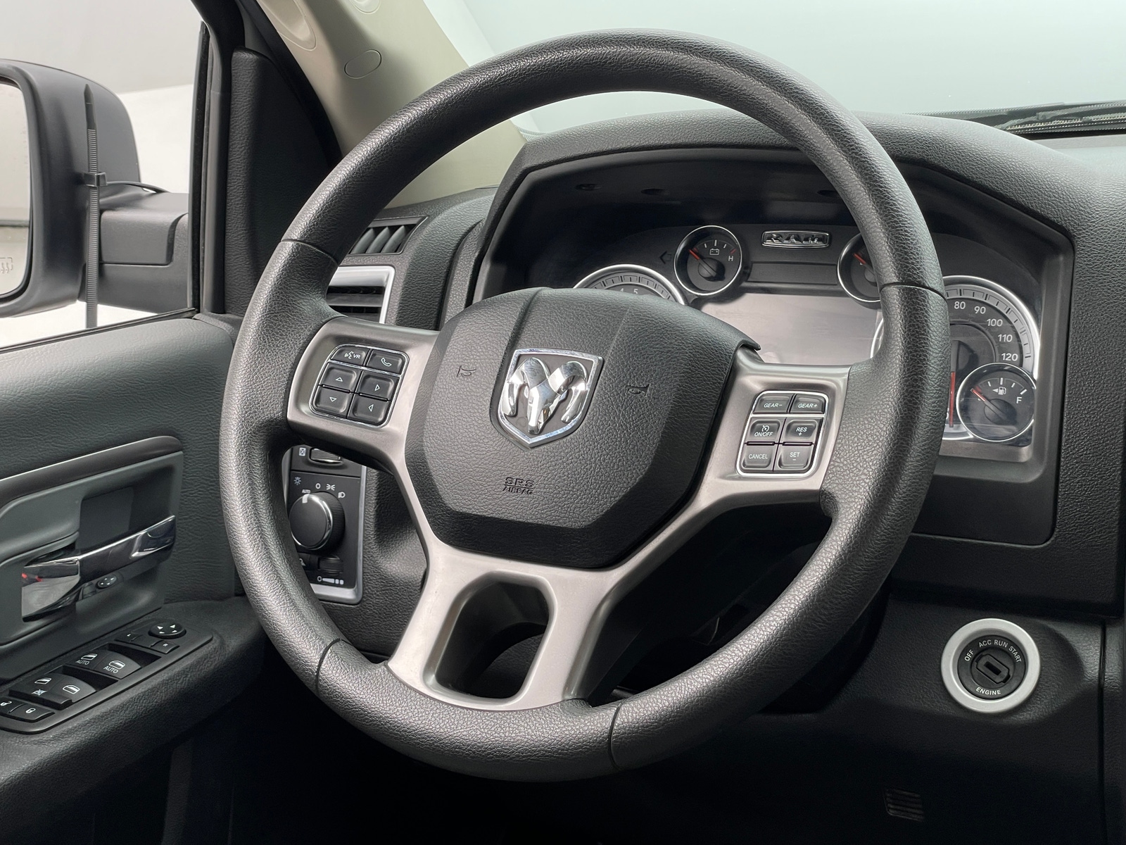 Thumbnail: 2023 RAM 1500 Classic - 5