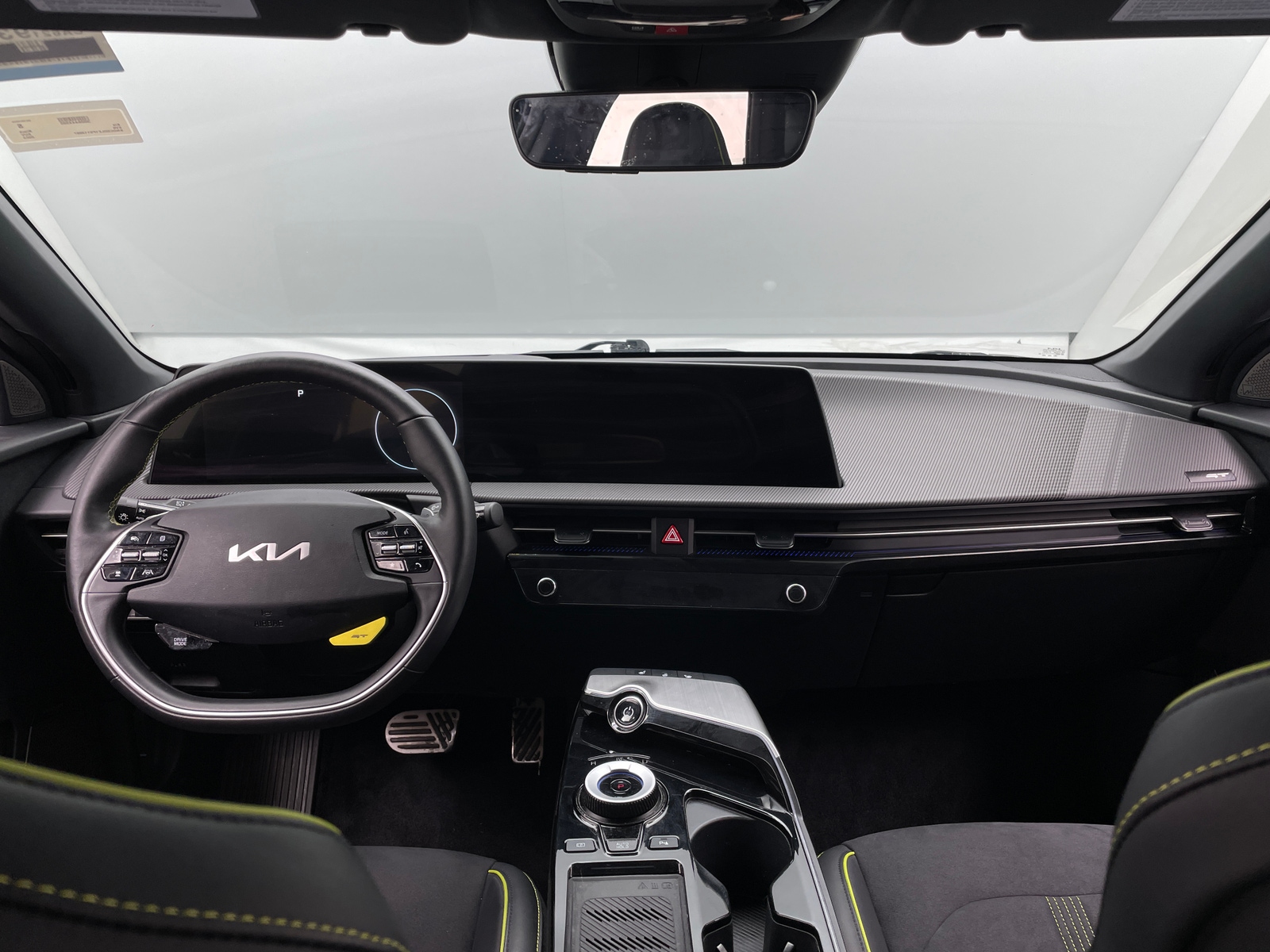 Thumbnail: 2023 Kia EV6 - 2